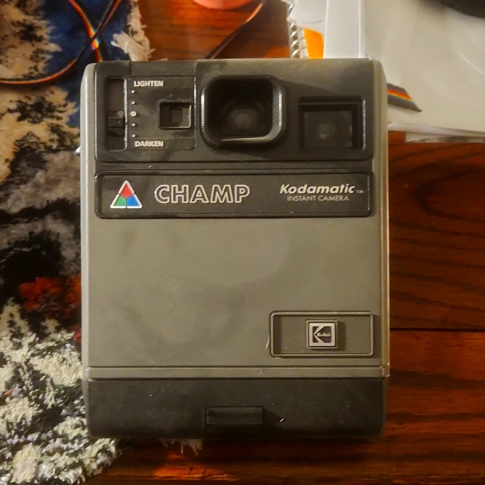 Old Kodak cameras  open and read the rest of the description for pricing..